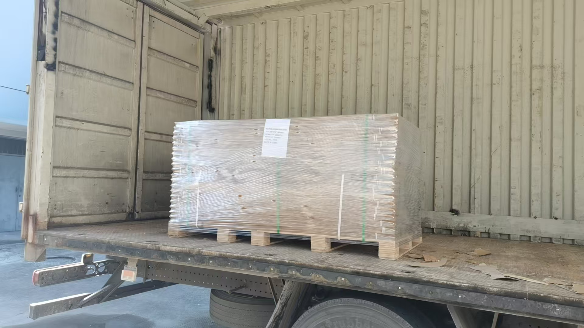 paper corne r guard111